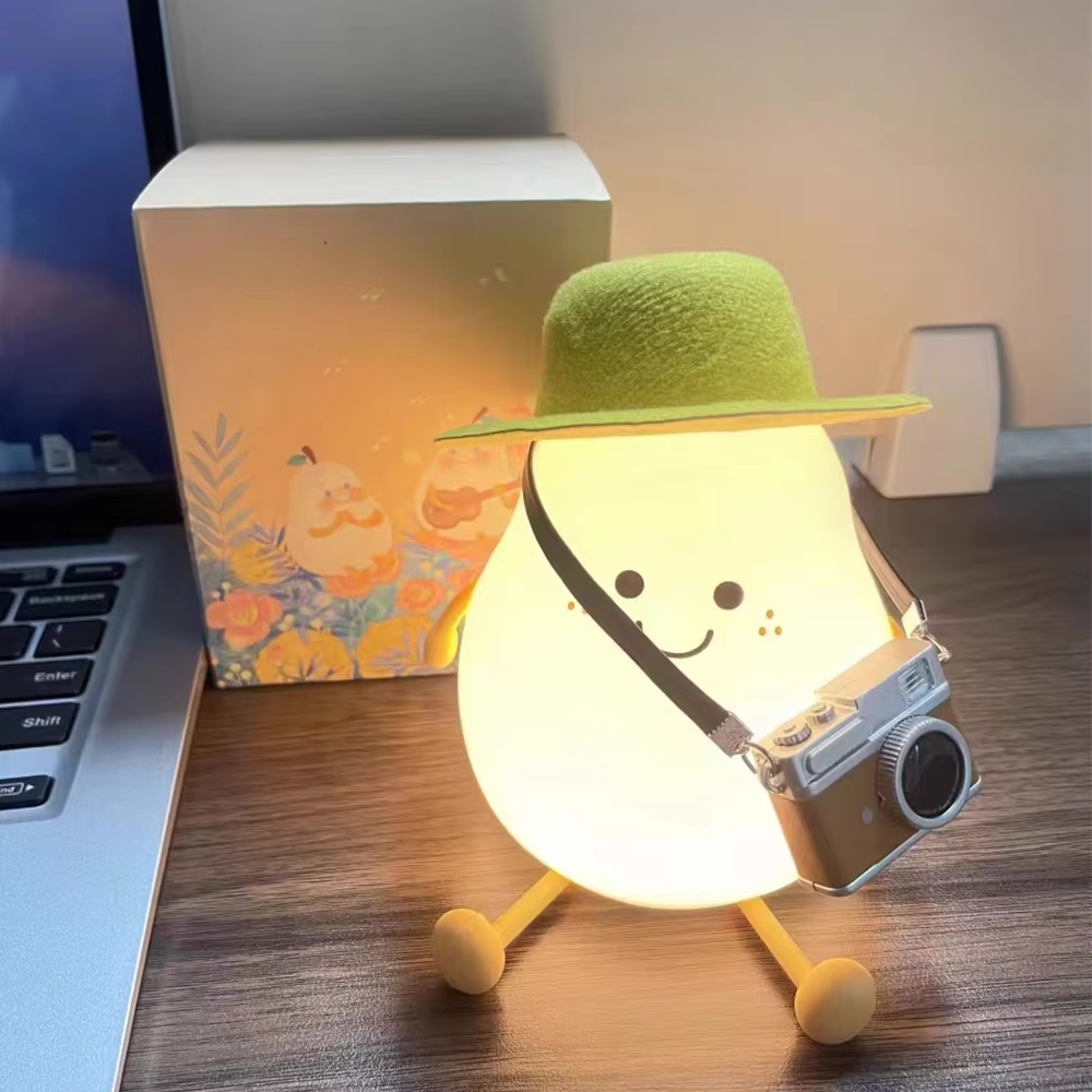 Rechargeable silicone night light for children